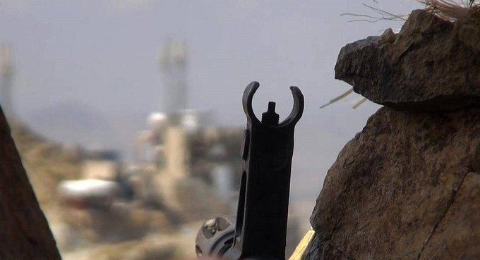 قناصة مليشيا الحوثي تقتل وتصيب 3530 مدنياً خلال 10 أعوام