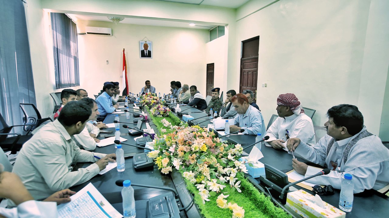 مأرب تتأهب لمواجهة تداعيات المنخفض الجوي وتحذر المواطنين