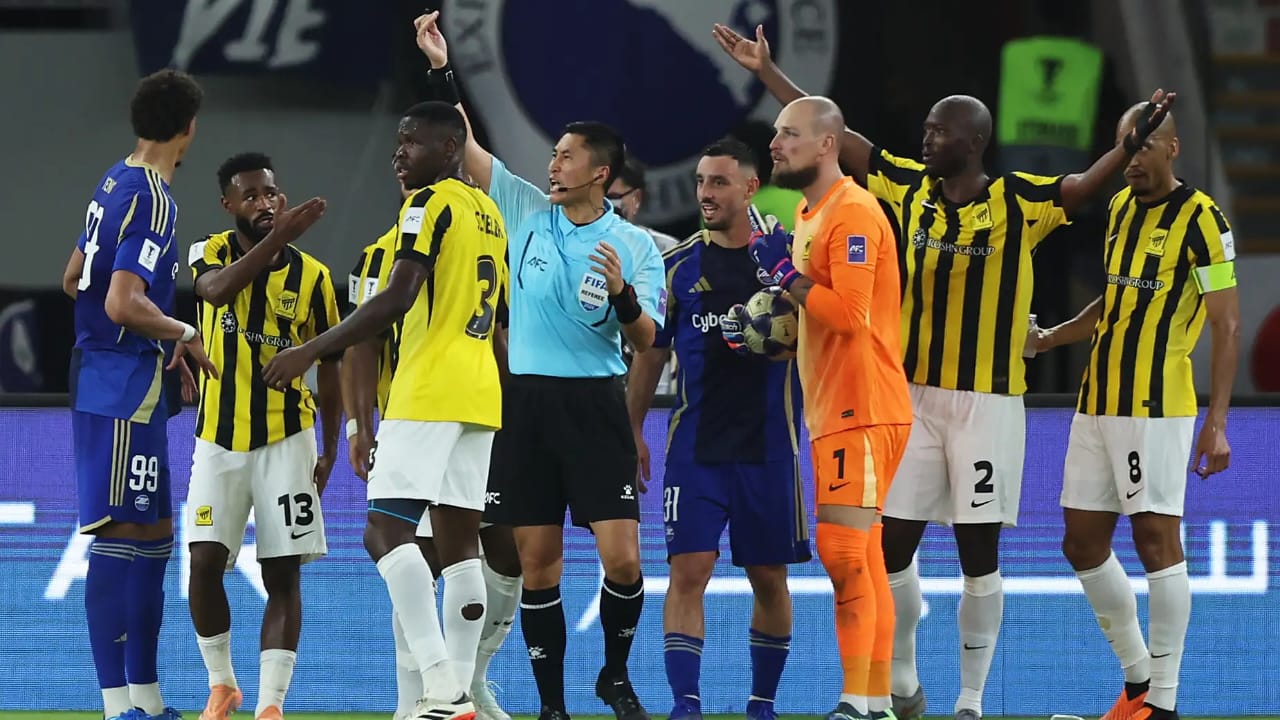 اتحاد جدة يُكمل كوارث الموسم بسقوط تاريخي في نخبة آسيا