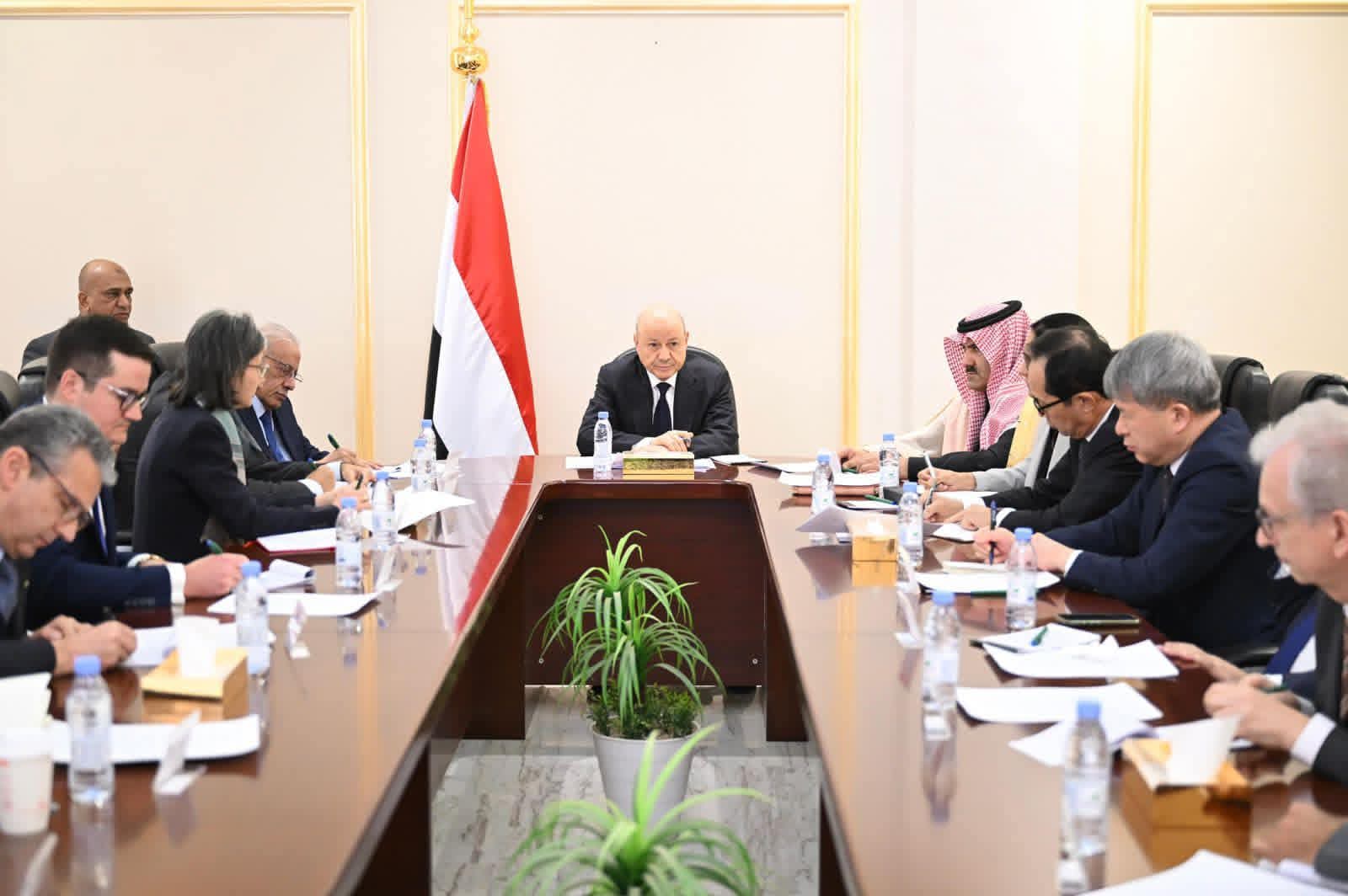 الرئيس العليمي: ما يتحقق على الأرض واعد ويدحض مزاعم الفراغ والسيناريوهات الاسوأ