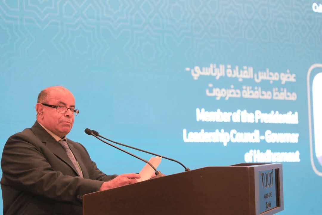 عضو مجلس القيادة الخنبشي يدعو رجال المال والأعمال إلى الاستثمار في حضرموت