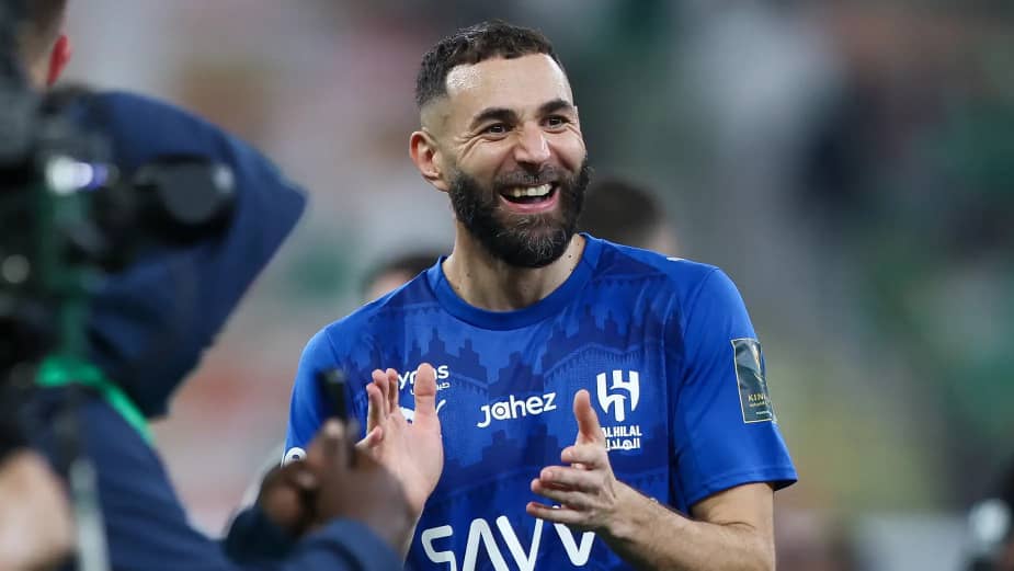 بنزيما يقود مهرجان أهداف الهلال في الخلود.. ويضغط على النصر