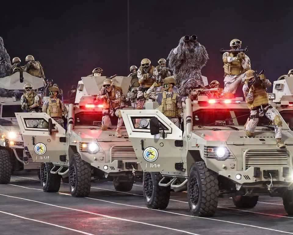 الغارديان: السعودية تستعد لعملية عسكرية برية وبحرية واسعة ضد مليشيا الحوثي