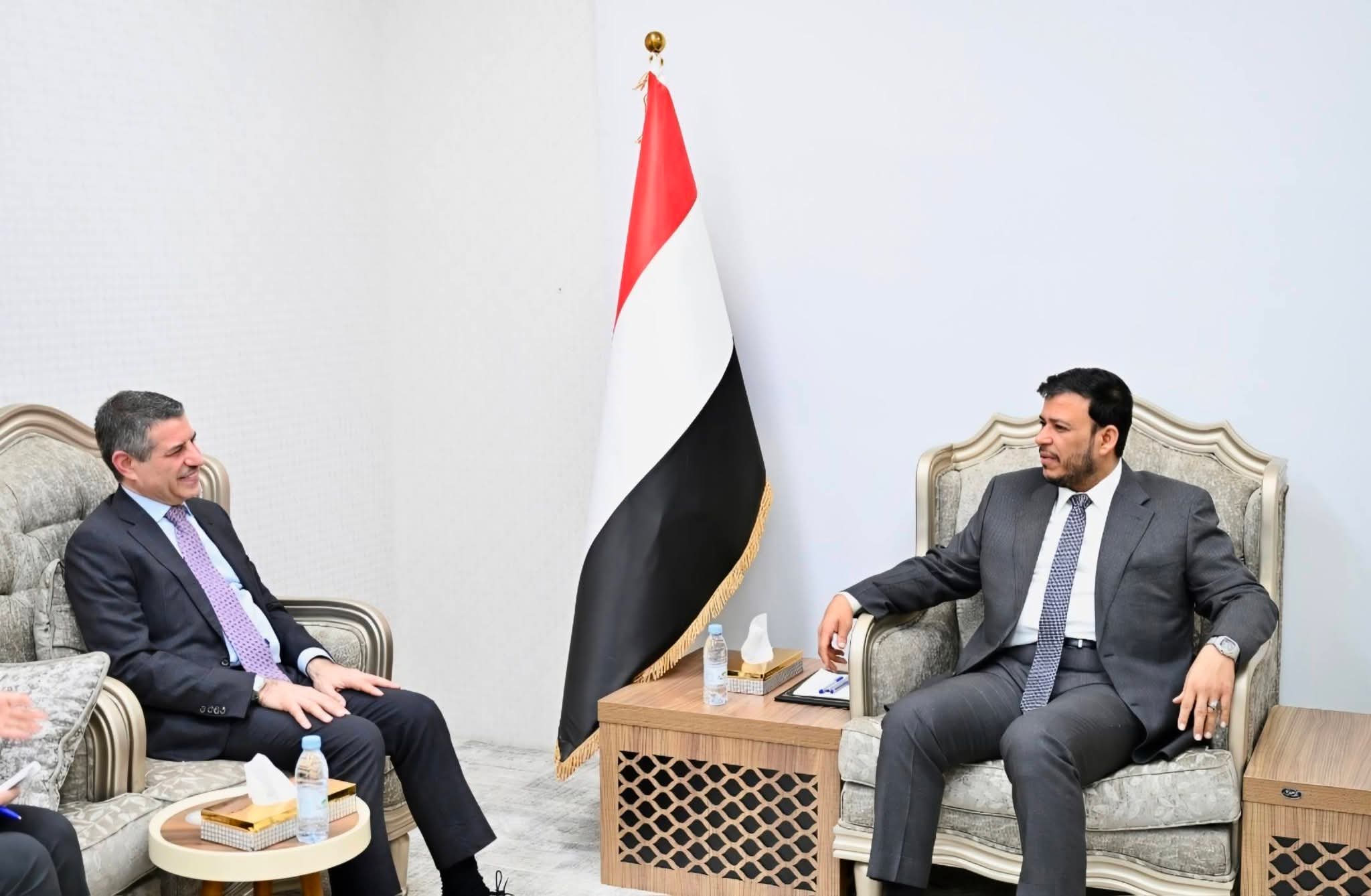 الدكتور عبدالله العليمي يلتقي السفير الأمريكي بمناسبة انتهاء فترة عمله