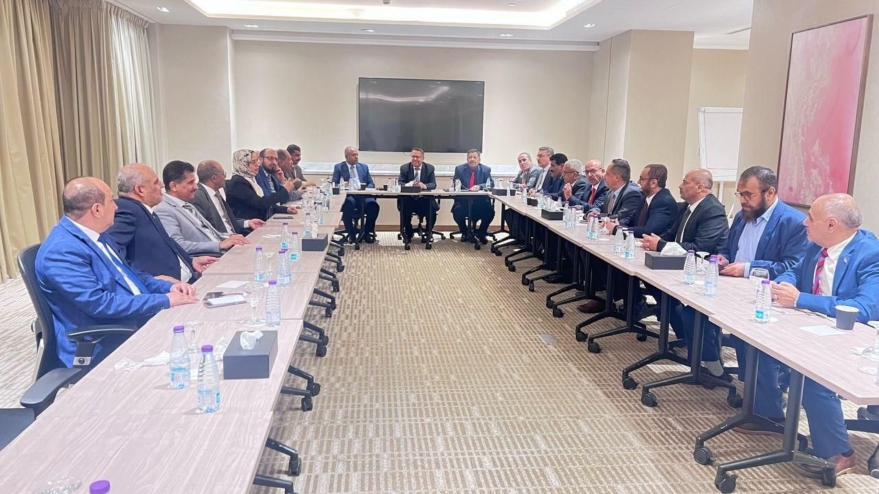 حذر من سياسات الإقصاء.. التكتل الوطني يندد بمنع فعالية “الحراك الثوري” في عدن