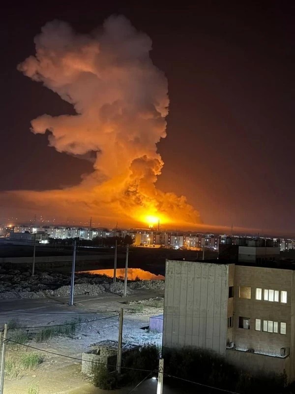 إستراتيجية أمريكية لحرب طويلة في إيران